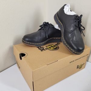 Women's Size 6 Dr. Martens Air Wave Shoes Black NEW IN BOX #1461 BEX